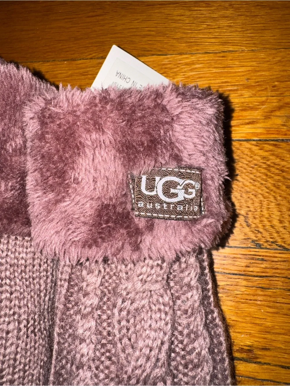 UGG Cable Knit Faux-Fur Cuff Sweater Mittens